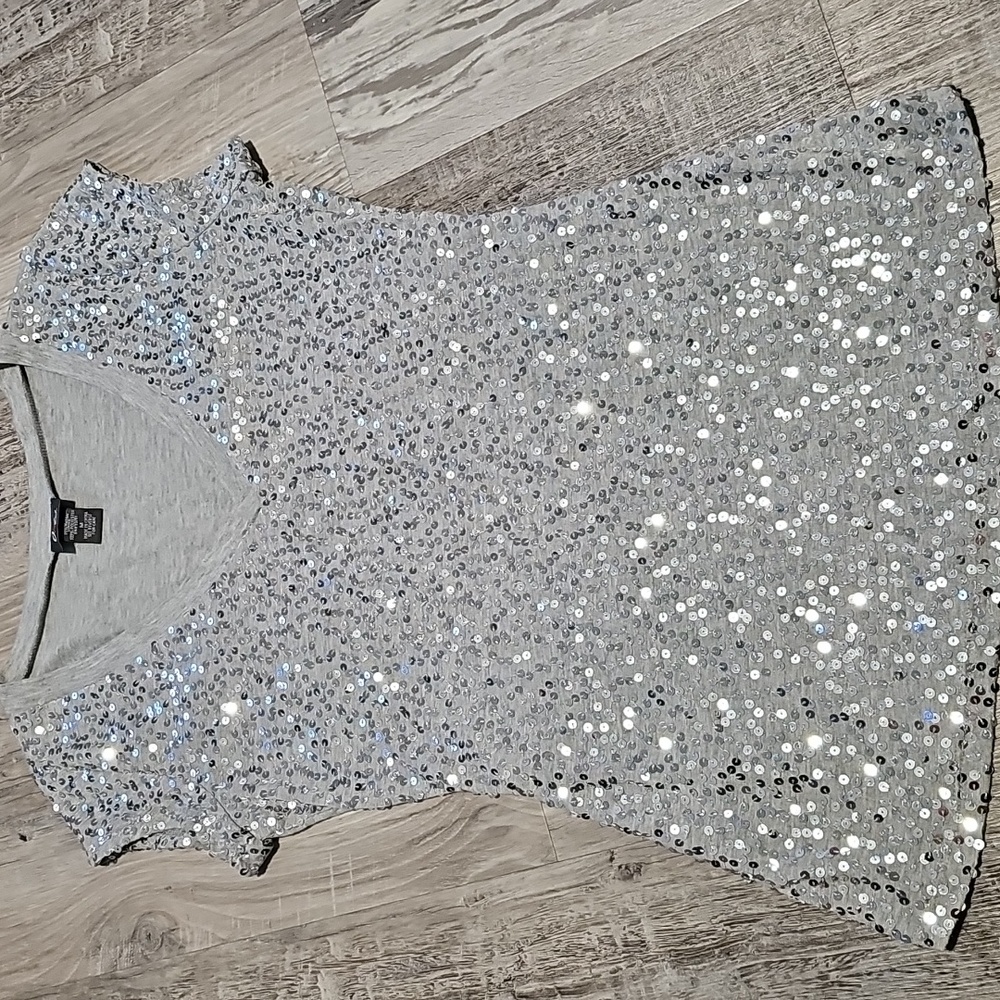 Dots size medium sequin top